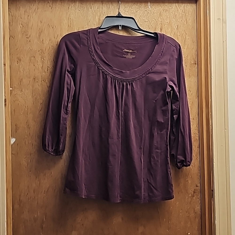 Eddie Bauer, maroon scoop neck, elastic cuff sleeve, womans small shirt,